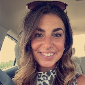 Meet your Posher, Shaina